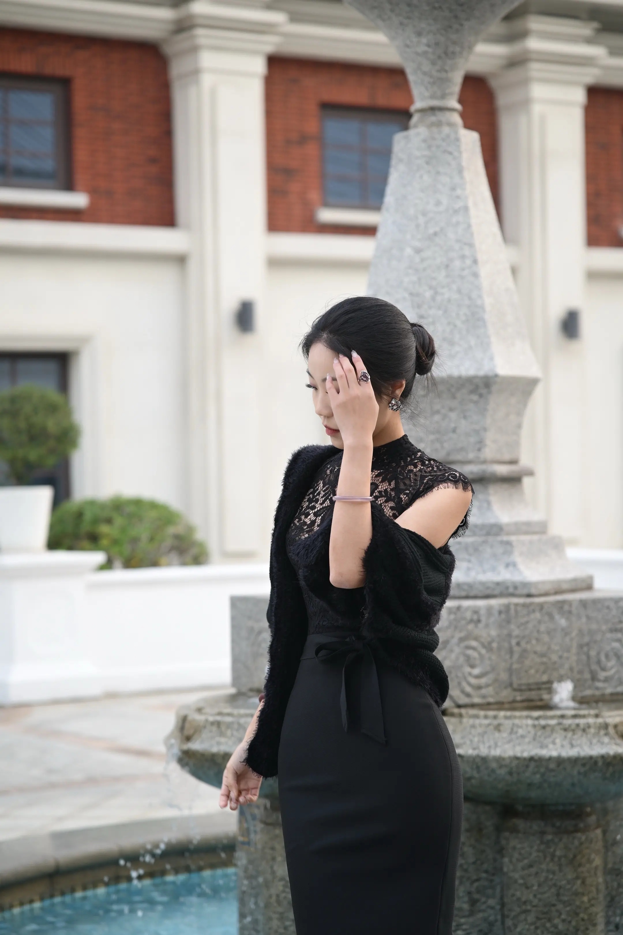 elegant woman outdoor photo